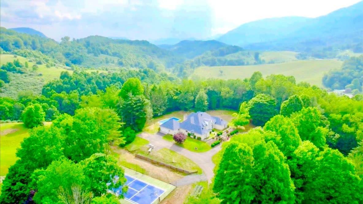 Gated Mansion - Basketball Court Movie Theater Views Villa Big Stone Gap Exterior photo