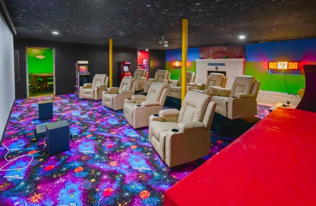 Gated Mansion - Basketball Court Movie Theater Views Villa Big Stone Gap Exterior photo